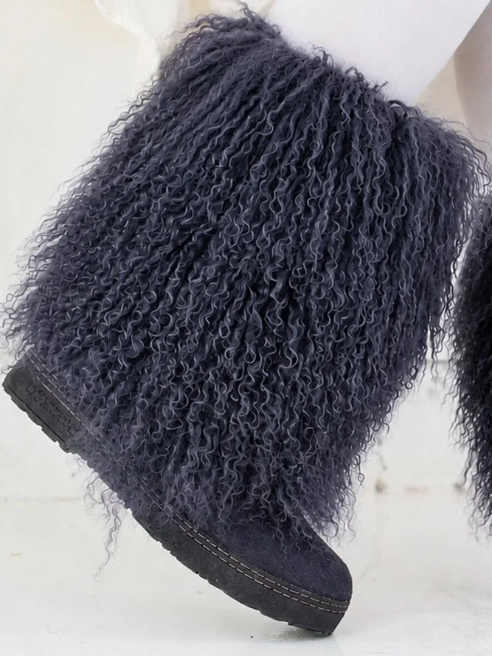 💋SHOWSTOPPERS!💋 Bearpaw 100% Curly Mongolian Fur Boots in Purple Gray